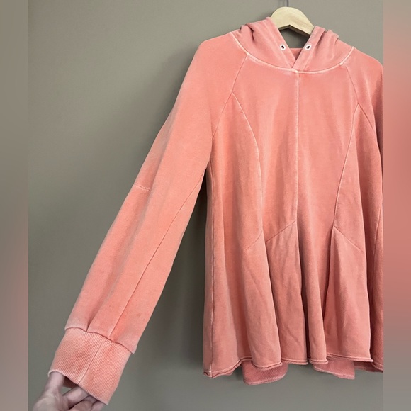 {Pilcro and the Letterpress} Flynn Hooded Sweatshirt with Pleated Hem - Medium - Picture 4 of 9